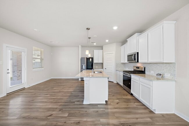 Photo - 17482 Buckeye Br