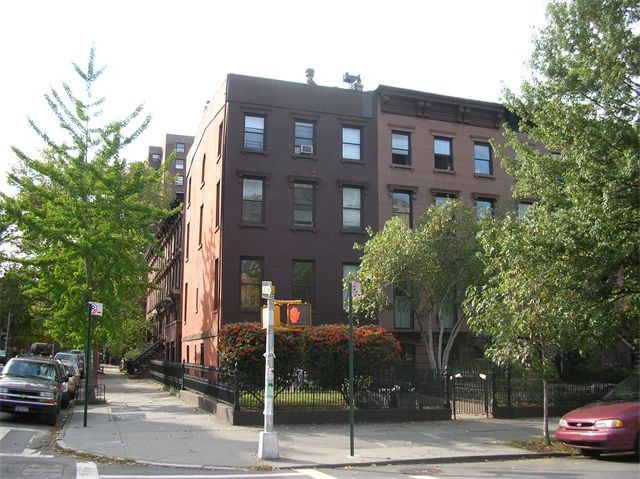 Photo - 228 Washington Ave Apartments