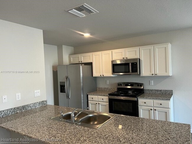 Photo - 1452 Stone Ridge Cir