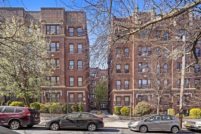 Building Photo - 275 Harrison Ave Unit B4-B4 Rental