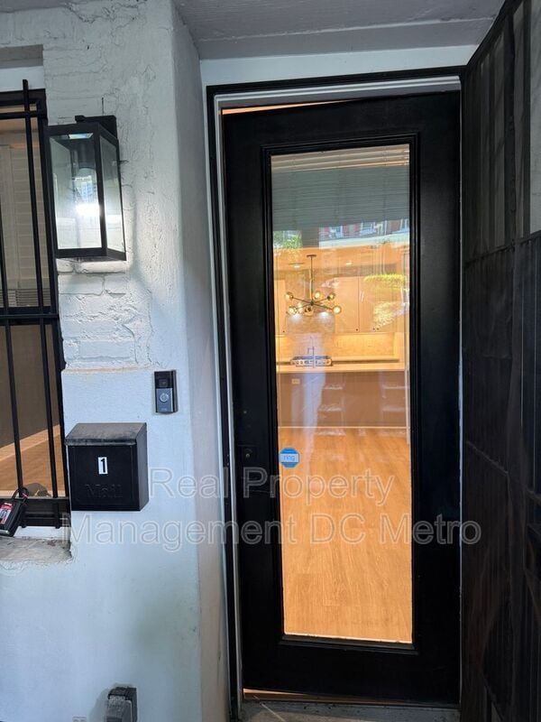 Photo - 1331 Taylor St