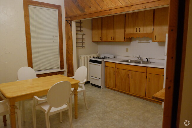 Building Photo - 449 Wheeler St N Unit B Rental