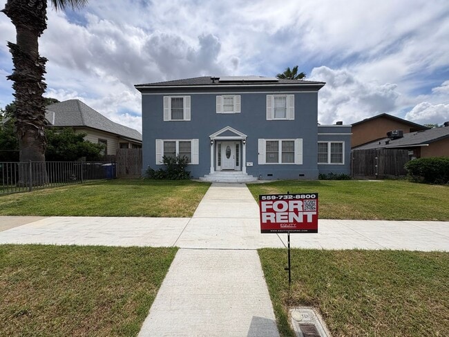 Building Photo - Beautiful 2 Story, pet friendly home Rent Ready!