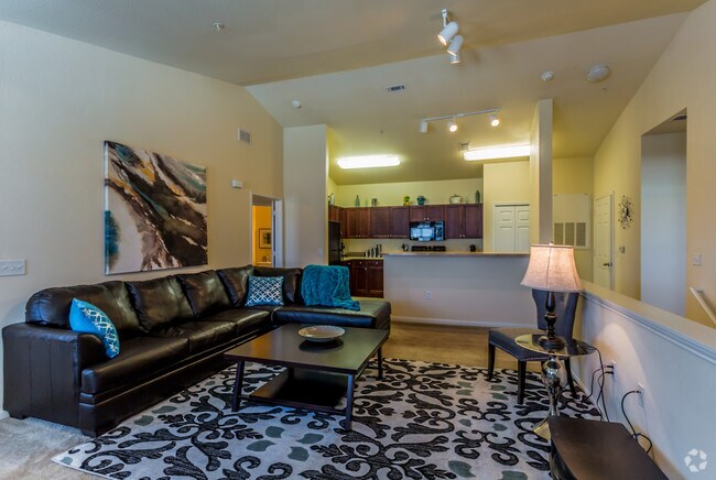 2BR, 2BA - Saenger - 1228 SF - Living Room