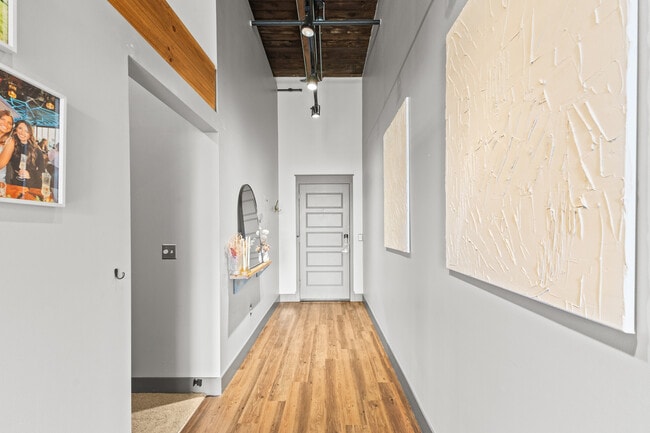 Photo - 570 S Front St Unit #303