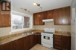 Photo - 15 Manitoba St