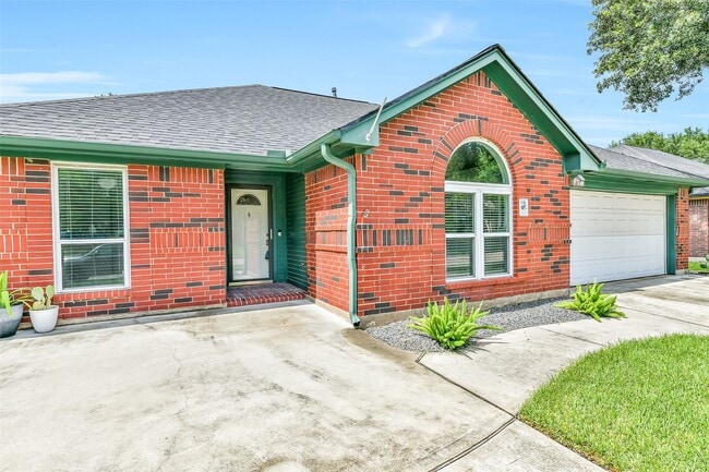 Photo - 515 Valley Dr