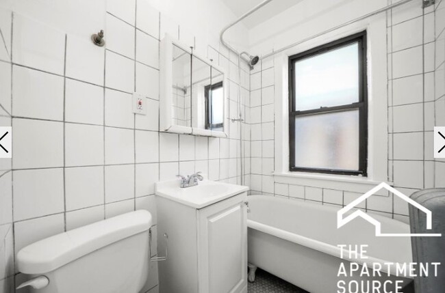 Photo - 3304 W Schubert Ave Unit 2