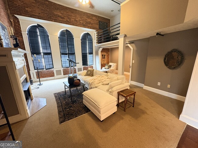 102 N Hill St Unit 304
