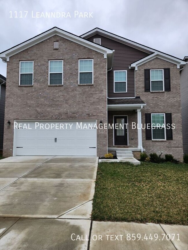 Spacious 5 Bedroom Home with Basement Moth... - Spacious 5 Bedroom Home with Basement Moth...