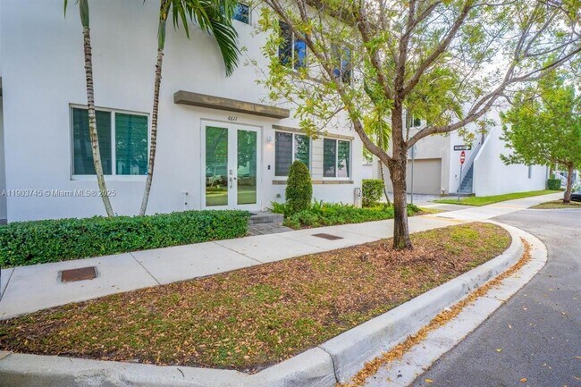 Photo - 6611 NW 102nd Path