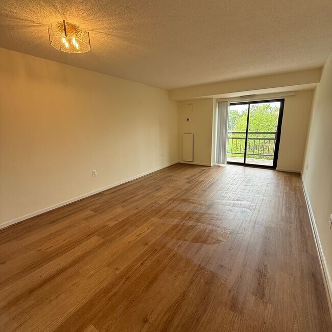 Photo - 2111 Wisconsin Ave NW Unit 2111 Wisconsin Avenue NW, 319