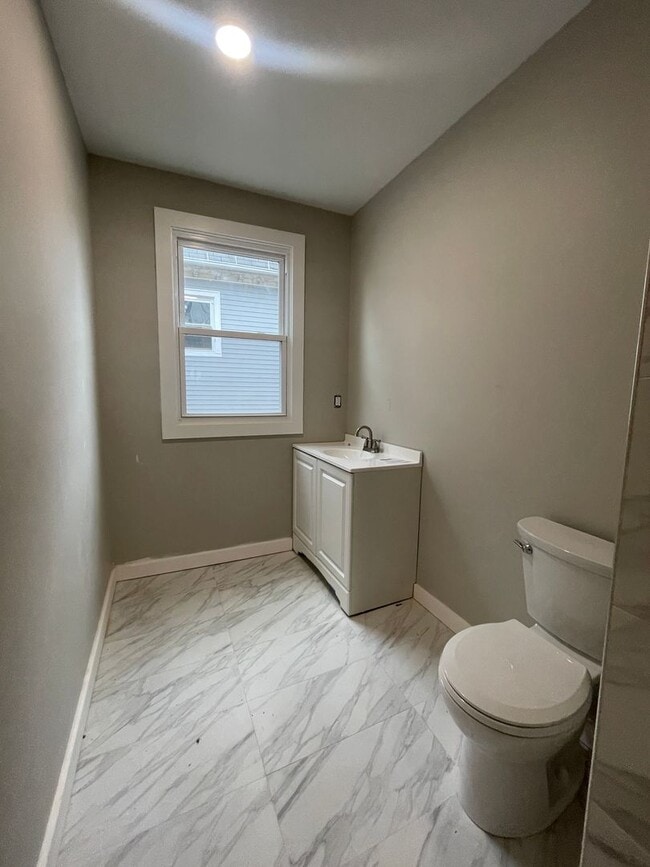 Photo - 45 Buell St Unit Apt 2