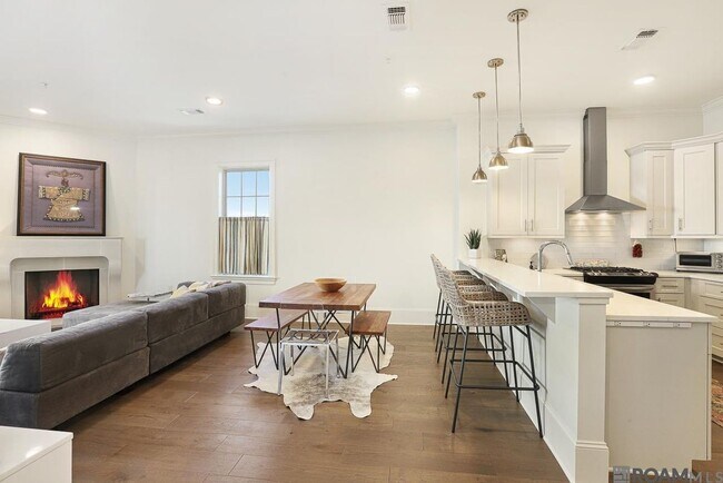 Photo - 8211 Village Plaza Ct Unit 2B