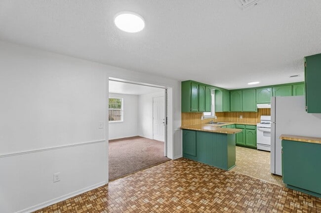 Photo - 8432 NW 92nd St