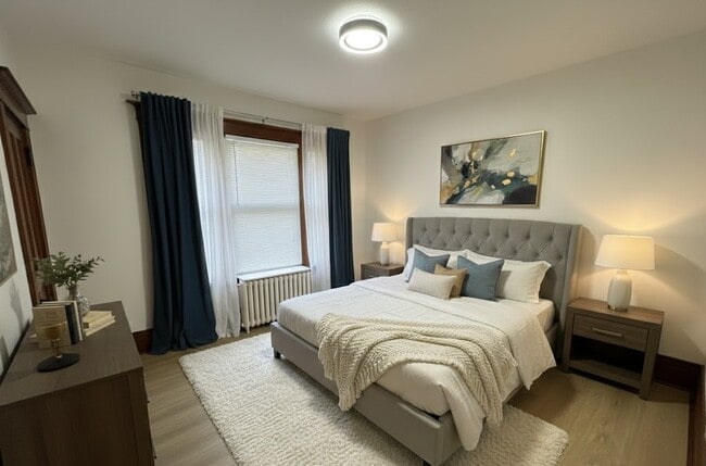 Building Photo - 7 Centre St Unit 4