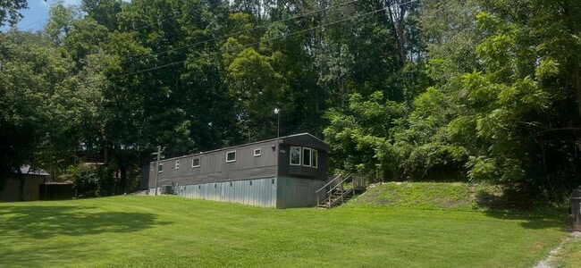 Photo - 4096 Simpson Ln