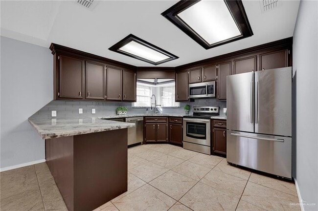 Photo - 18 N 36th St