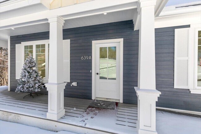 Photo - 639 E Broadway Unit A