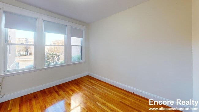 Photo - 33 Egremont Rd Unit 4
