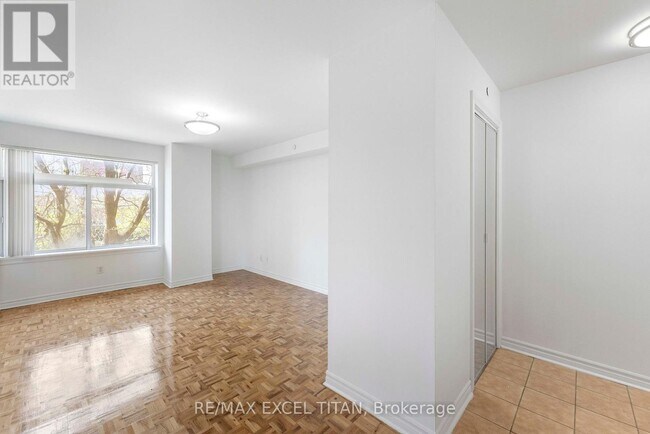 Photo - 1407 Dupont St Unit 309