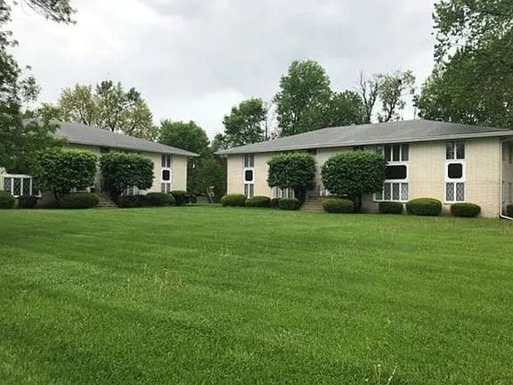 Photo - Spacious two bedroom and one bath apartment located minutes away from shopping and eateries. Unit 6