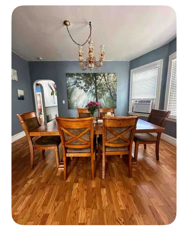 Dining - 105 Vinton St Unit 105