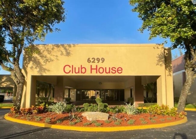 Building Photo - 6070 NW 64th Ave Unit 206 Rental