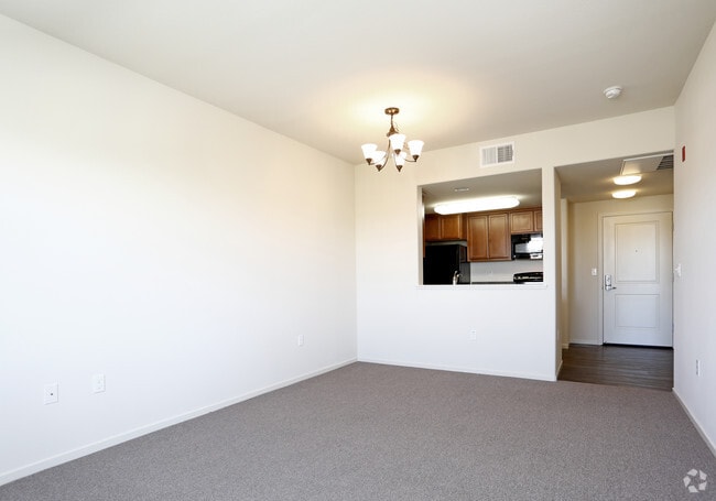 1BR,1BA 611SQ