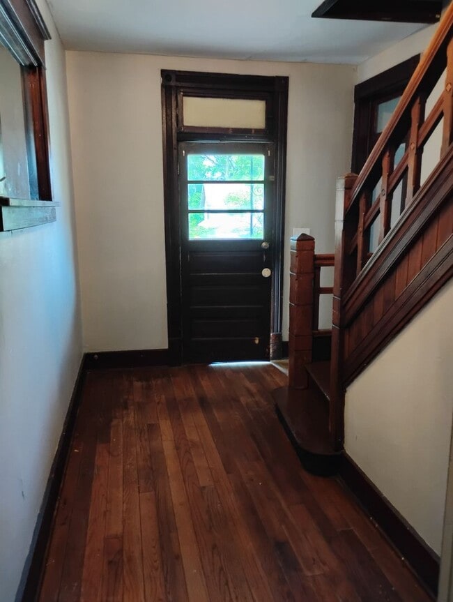 Building Photo - 4 Bd 2.5 Ba Rental