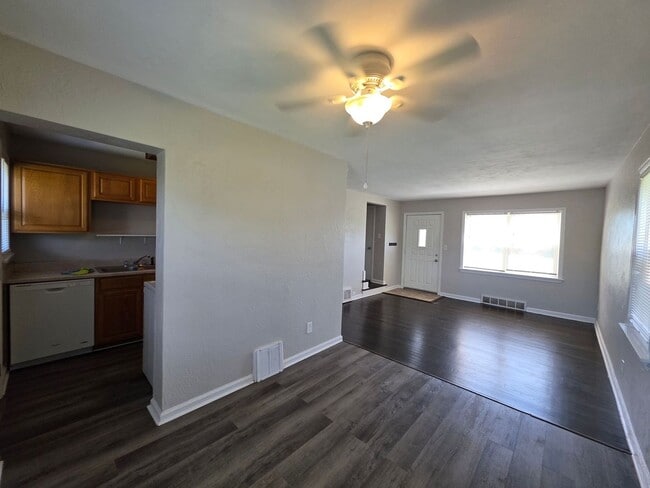 Photo - 2 Bed Duplex Near Downtown Liberty & William Jewell!
