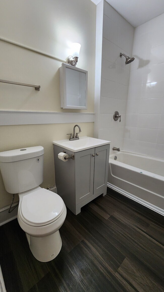 Bathroom Remodel - 415 23rd Ave N