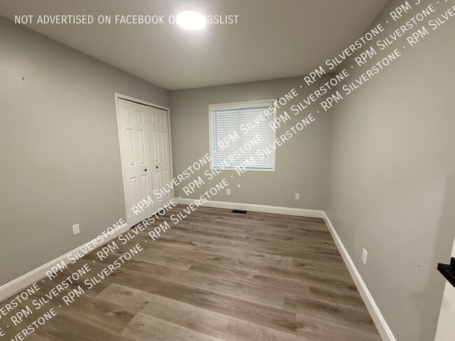1547 W Nine Mile Rd