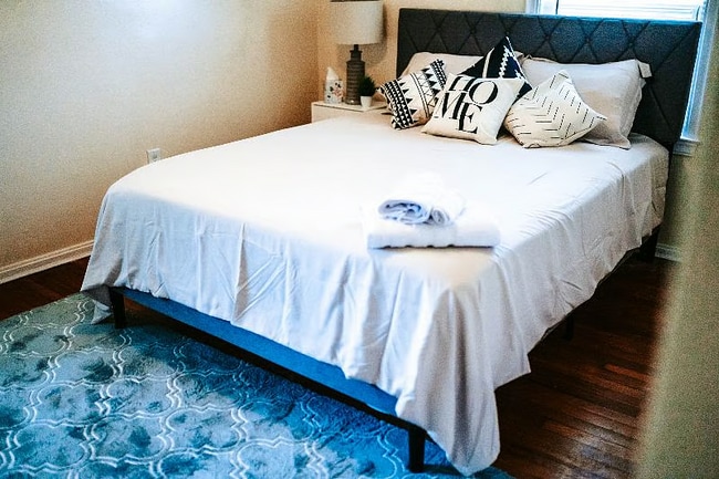 Photo - 1469 Sherbrook Rd