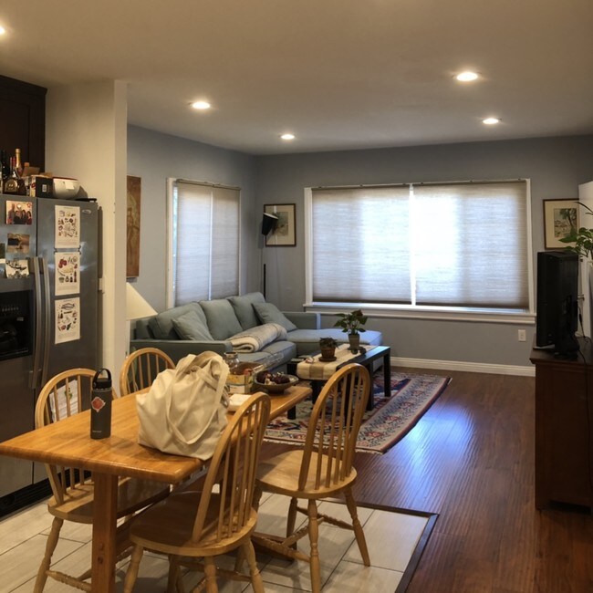4646 W 18th St Unit 4646