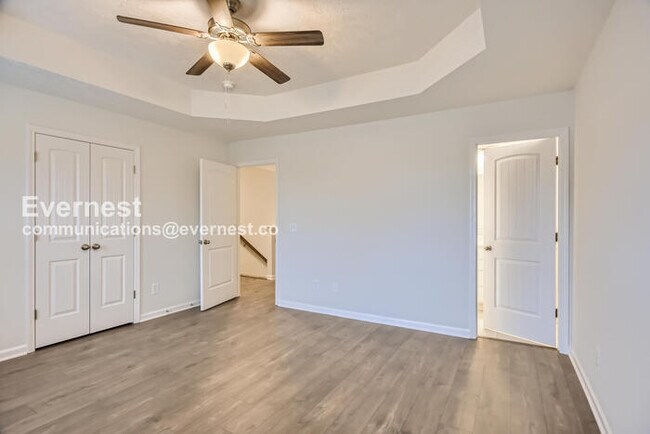 230 Ansley Wy