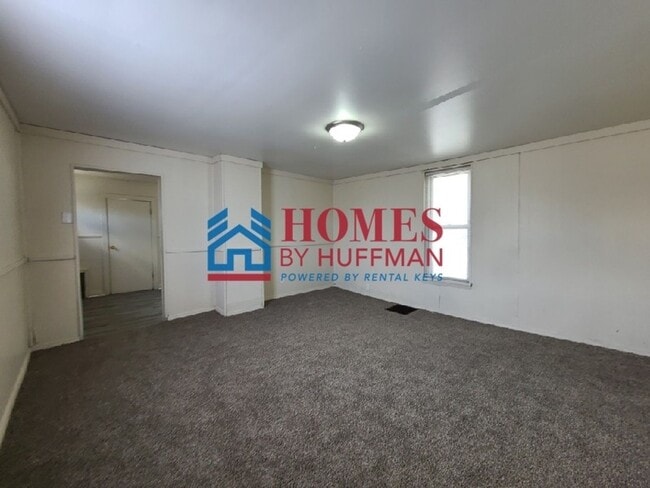 Photo - 920 W Columbia St Unit B