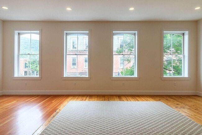 Photo - 21 Central St