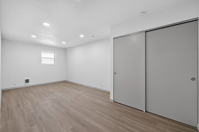 Photo - The Clover Apartments