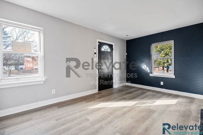 Photo - 4005 Peregrine Rd