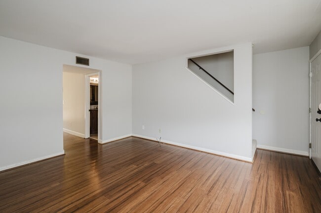 Photo - 2645 Southbury Cir