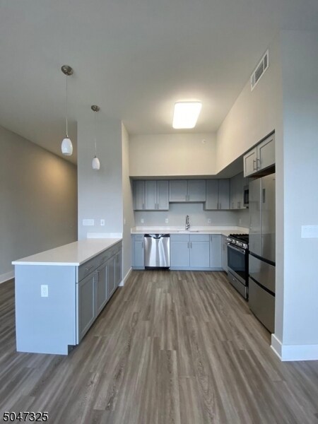 Off Campus Housing Apartments In Metuchen Nj With Pets Allowed Forrentuniversity