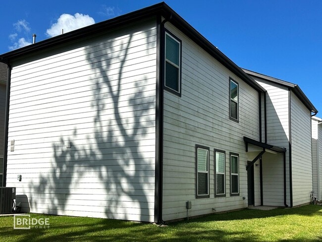 Photo - 416 Huisache St