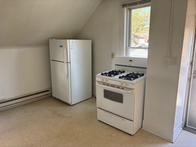 Photo - 1675 Van Buren Ave Unit Upper