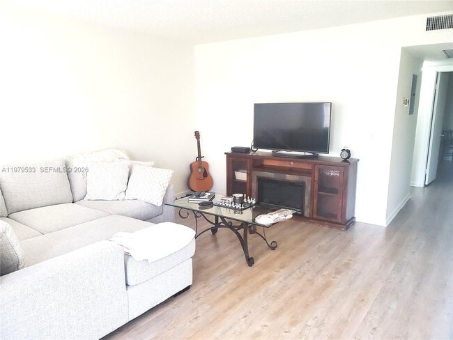 Photo - 800 SW 131st Ave Unit 106F