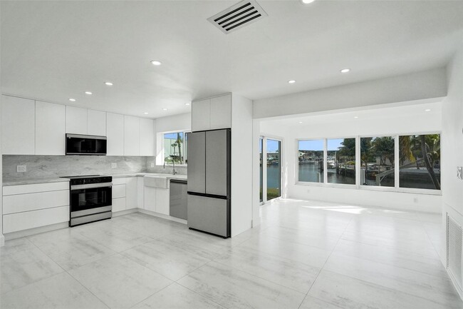 Photo - 1960 SE 5th Ct