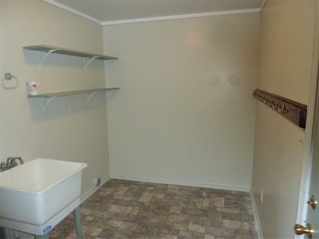 Photo - 11871 21 Mile Rd