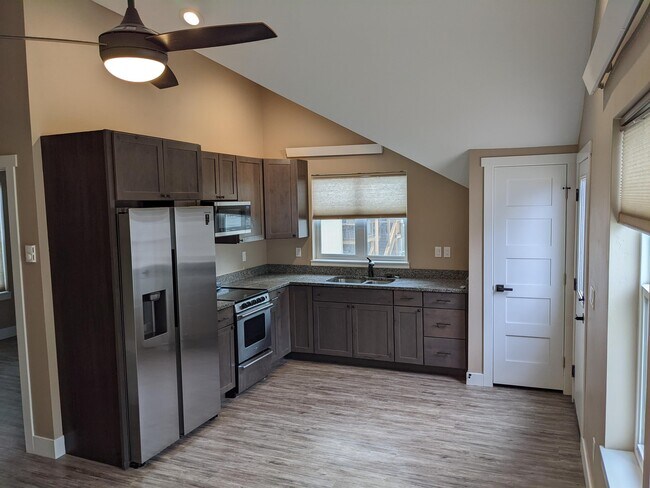 Photo - 1302 Silver Vault St