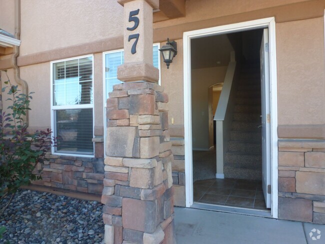 Building Photo - Modern & Spacious 2-Bed, 2.5-Bath Townhome...