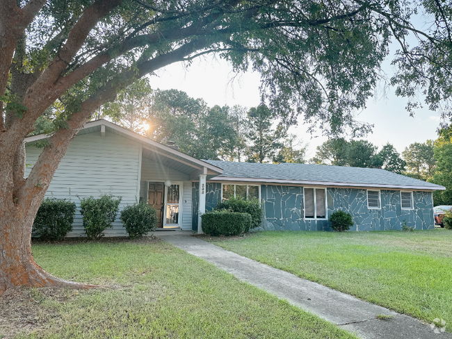 Building Photo - 233 Markwood Dr Rental